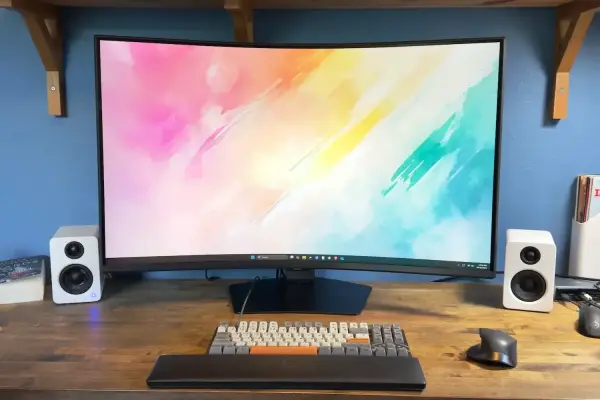 Đánh giá Samsung Odyssey G7 G75F: Một màn hình lớn với sức hấp dẫn